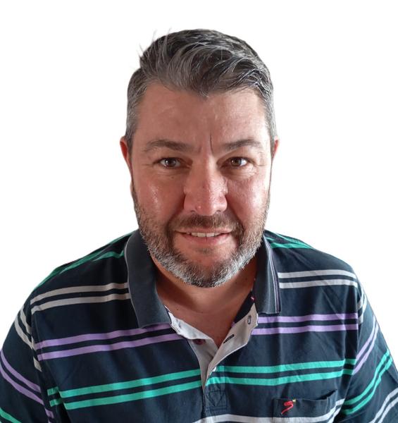 Marcell O'Neil, estate agent
